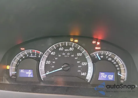 2014 Toyota Camry Se Sport z USA, uszkodzony, nr VIN 4T1BF1FK2EU371856